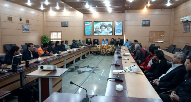 همه اعضای ستادبحران اسلام آبادغرب هوشیاری و آمادگی خود را حفظ کنند/ مسدود شدن محور حمیل به ایلام 