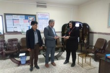 مراسم تقدیر از خانم هانیه عاشوری دانش آموز اسلام آبادی دارنده مدال طلای کشتی بانوان کشور