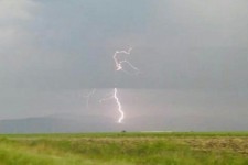 مصدومیت 3نفر و تلف شدن 9راس دام بر اثر اصابت رعد و برق در اسلام آبادغرب و گیلانغرب