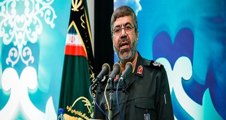 سربازان آمریکایی با دستانی لرزان و رنگ‌هایی پریده در خلیج فارس هستند