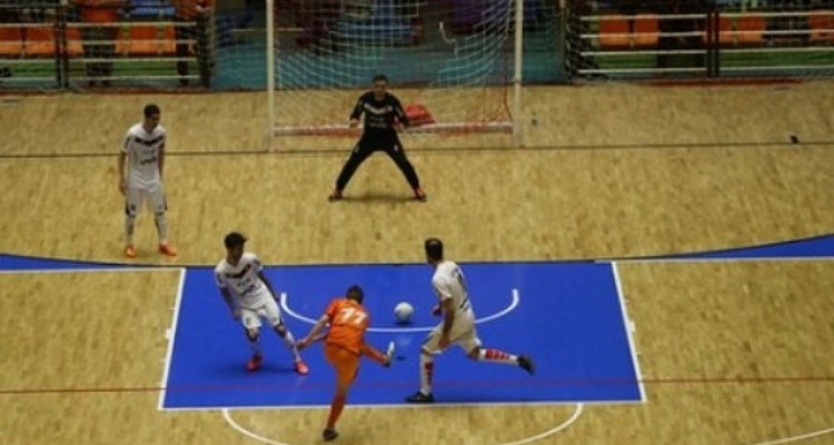 مسابقات فوتسال جام رمضان با حضور دانشگاههای غرب استان در اسلام آبادغرب