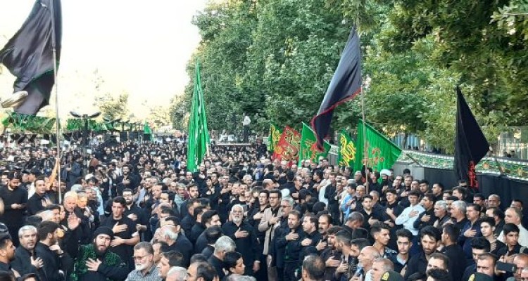 اجتماع عظیم عزاداران حسینی(ع) در اسلام آبادغرب+تصاویر 