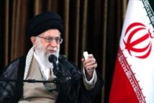 مسئولان دقت کنند مشکلات طرح افزایش نرخ بنزین برای مردم کم شود