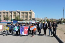 راهپیمایی دانش آموزان اسلام آبادغرب به مناسبت هفته کتاب و کتابخوانی+تصاویر