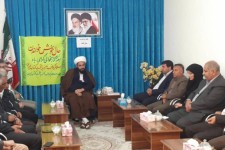 هیچ چیزی به اندازه کتاب و مطالعه کتاب به انسان لذت نمی دهد