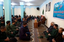 دیدار بسیجیان و پرسنل سپاه اسلام آبادغرب با امام جمعه شهرستان+تصاویر