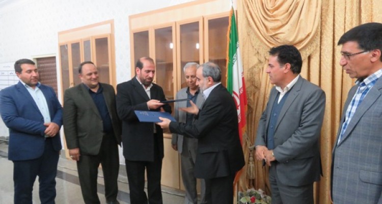 امضای تفاهم نامه احداث نخستین پردیس سینمایی استان کرمانشاه در اسلام آبادغرب