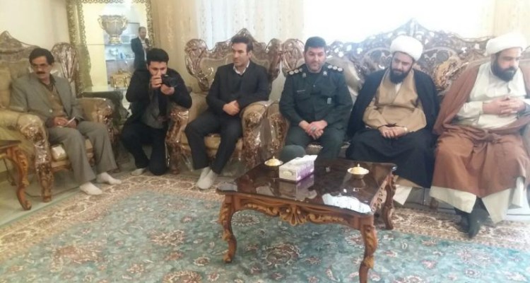 دیدارمسئولین باخانواده شهدای شهرستان 