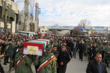 مراسم تشییع پیکر شهیده فریده غلامی از شهدای سانحه هواپیمای اوکراینی در اسلام آبادغرب+تصاویر