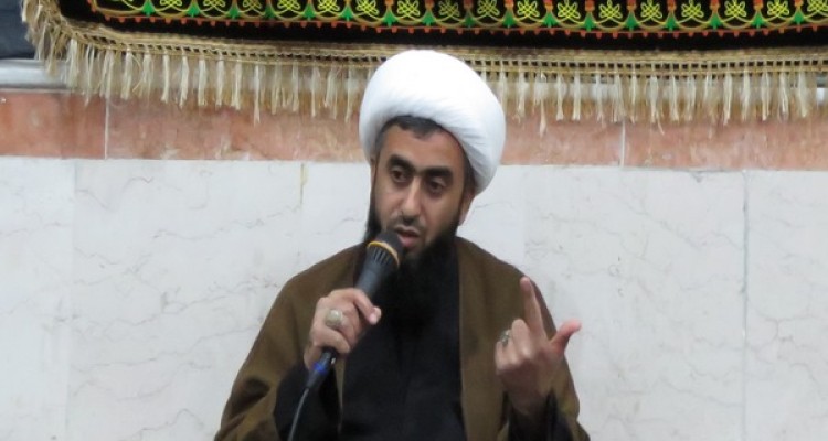 قرآن راهنمای زندگی ما مسلمانان است/چشم بسته به نظام و انقلاب خیانت نکنیم