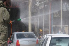 ضدعفونی میدان میوه و تره بار اسلام آبادغرب توسط گروه جهادی شهید سلیمانی+تصاویر