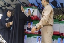 پیکر شهدای نیروی دریایی در کنارک تشییع شد+فیلم و عکس