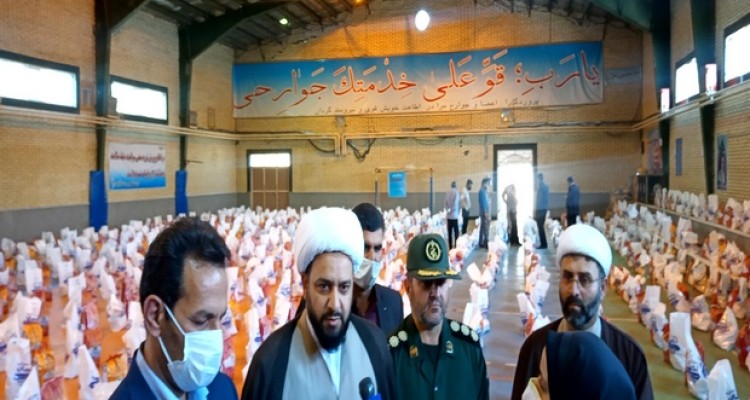 توزیع 1500 سبد معیشتی در اسلام آبادغرب+تصاویر 