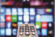 چگونه می‌توان جلوی دستمزدهای نجومی و تولیدات بی کیفیت در تلویزیون را گرفت؟