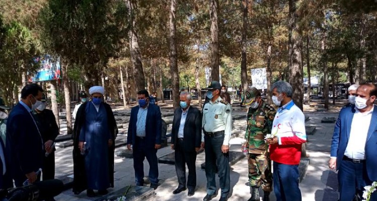 غبار روبی مزار شهدا/افتتاحیه دبیرخانه بزرگداشت عملیات مرصاد در اسلام آبادغرب