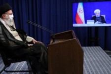 اقتصاد به هیچ وجه نباید به تحولات خارجی پیوند بخورد/ امسال، آخرین فرصت کار کردن دولت برای ملت است