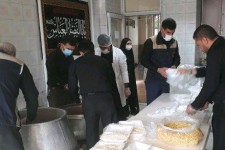 توزیع بیش از 8 هزار پرس غذای گرم در طرح اطعام حسینی اسلام آبادغرب