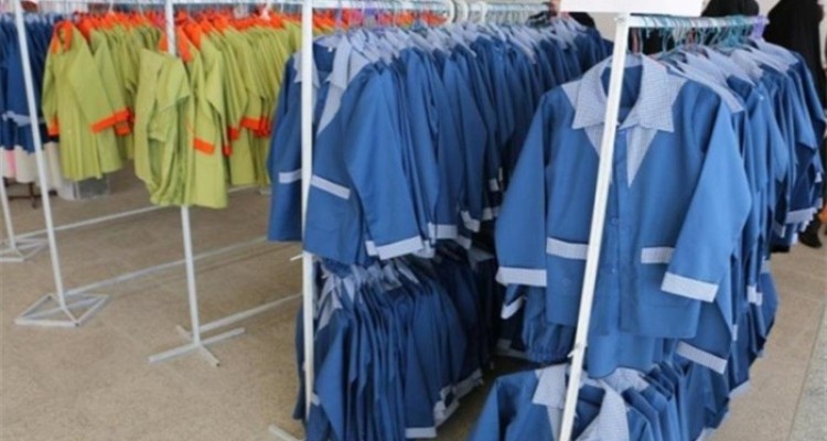 تأمین پوشاک مدرسه ۱۲۰ دانش آموز اسلام آبادی/اهدای 150 بسته لوازم التحریر به دانش آموزان نیازمند شهرستان