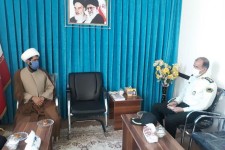 دیدار فرماندهی و پرسنل انتظامی اسلام آبادغرب با امام جمعه موقت شهرستان