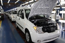 چرا عرضه خودرو در بورس منتفی شد؟/ قول وزیر صنعت برای ساماندهی بازار خودرو