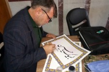 همایش زنده نویسی خوشنویسی بمناسبت سالگرد شهید سلیمانی در اسلام آبادغرب