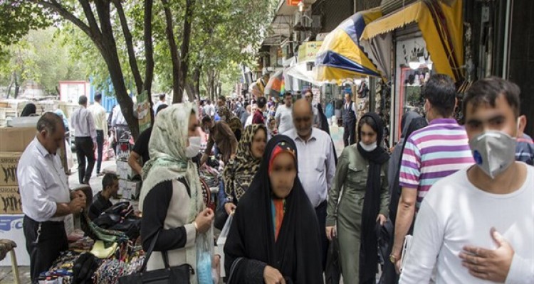 خیابان‌های مملو از مردم در ایام کرونا، ناشی از ضعف فرهنگی است/ جریمه افراد متخلف؛ تضمین رعایت پروتکل‌ها