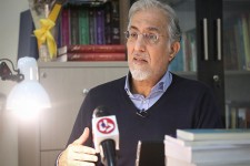 سرنوشت ۱۲۰۰هزار میلیارد تومان سپرده‌های مردم مشخص نیست/ دولت برنامه دارد، اما برای خدمت به سرمایه‌دارها/ خود آقایان قیمت ارز را بالا بردند!