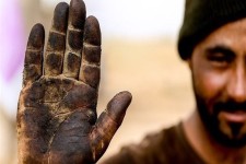 حقوق کارگران فقط ۳۶ درصد هزینه‌های زندگی را پوشش می‌دهد/ سفره‌های مردم هر روز کوچک‌تر می‌شود