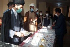 توزیع بیش از هزار پرس غذای گرم بین مددجویان کمیته امداد اسلام آبادغرب+تصاویر