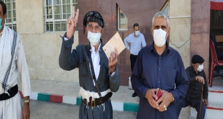 حضور پرشور مردم اسلام آبادغرب پای صندوق‌های رای