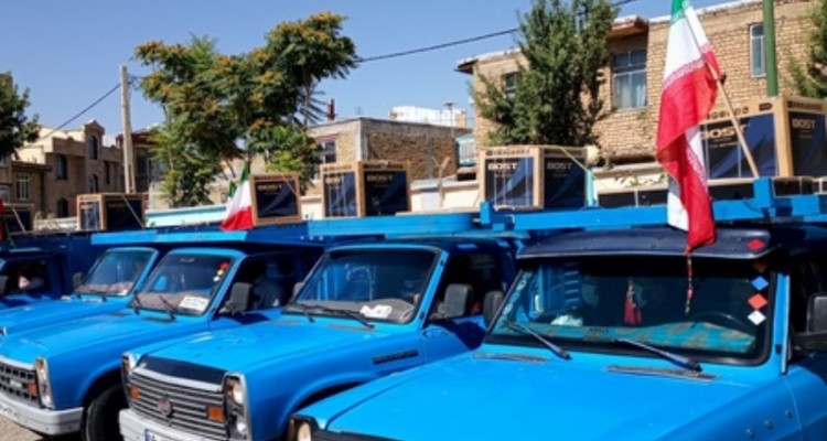 آیین اهداء جهیزیه به نوعروسان تحت حمایت کمیته امداد اسلام آبادغرب