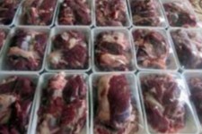 توزیع  گوشت قربانی بین نیازمندان شهرستان اسلام آبادغرب
