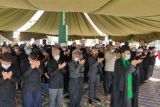 اقامه نماز ظهر عاشورا در اسلام آبادغرب