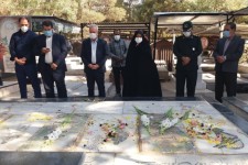 ادای احترام جمعی از  مدیران و اصحاب فرهنگ و هنر اسلام آبادغرب به مقام شهیدان شهبازی و ریزوندی