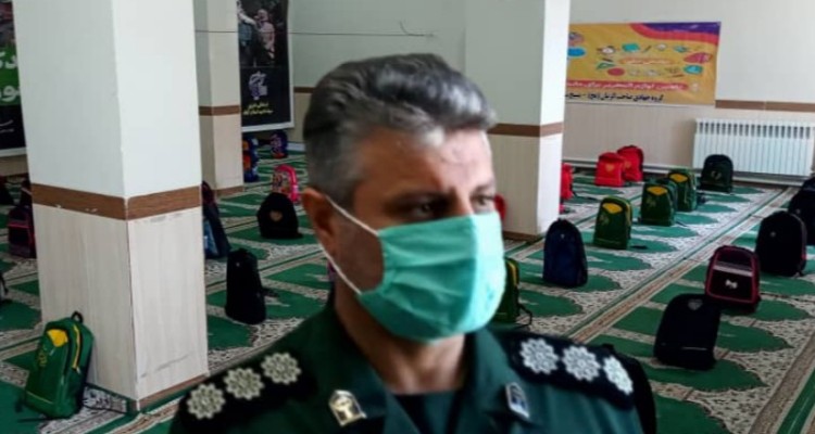 توزیع 250 بسته لوازم التحریر بین دانش آموزان نیازمند اسلام آبادی