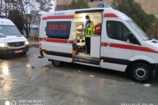 16مصدوم  بر اثر واژگونی مینی بوس در محور اسلام آبادغرب به حمیل/به خطر افتادن جان مجروحین بخاطر تأخیر تخلیه آمبولانس ها در بیمارستان