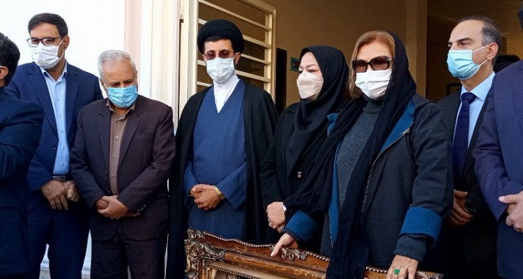 افتتاح کتابخانه عمومی خیرساز رکسانا میناشی در اسلام آبادغرب/تجلیل و رونمایی از خیابان بانوی نیکوکار شمسی گلمحمدی