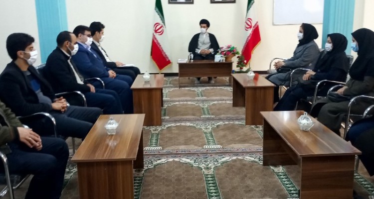 دیدار پرستاران اسلام آبادغرب با امام جمعه شهرستان+تصاویر