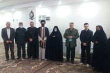 تکریم از مادران و همسران شهدا در اسلام آبادغرب+عکس