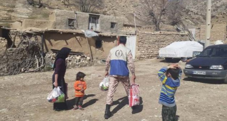 بازخوانی خدمت رسانی پاسداران سپاه اسلام آبادغرب به مردم شهرستان+تصاویر