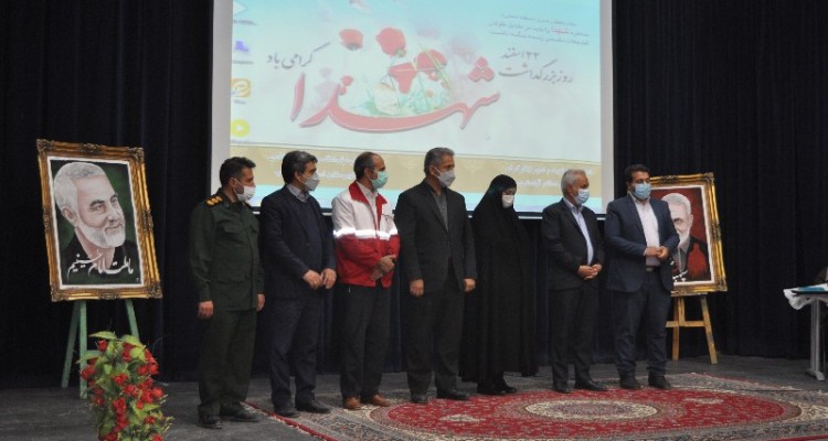 سومین محفل شعر آیینه های بی زنگار در اسلام آبادغرب برگزار شد