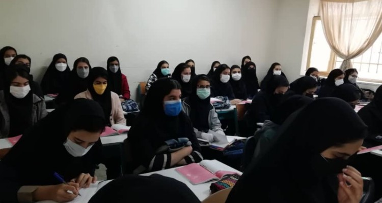 نارضایتی از کلاس های پرجمعیت و بی توجهی به سلامت دانش آموزان در اسلام آبادغرب