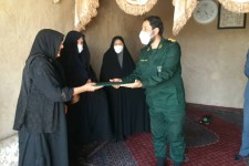 دیدار با خانواده شهدای اسلام آبادغرب+تصاویر