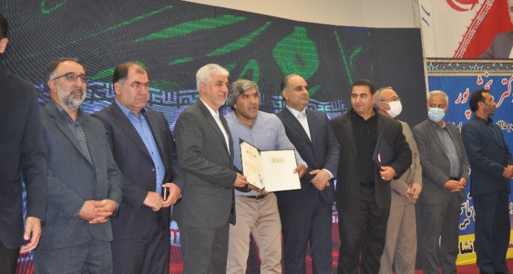 تجلیل از ورزشکاران و قهرمانان شهرستان های اسلام آبادغرب و دالاهو توسط وزیر ورزش و جوانان