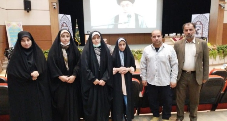 برگزیده شدن آثار دو بانوی بسیجی اسلام آبادی در چهارمین جشنواره گوهر فاطمی کشور
