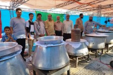 توزیع هزاران پرس غذای گرم در عید غدیر توسط اسلام آبادی ها+تصاویر