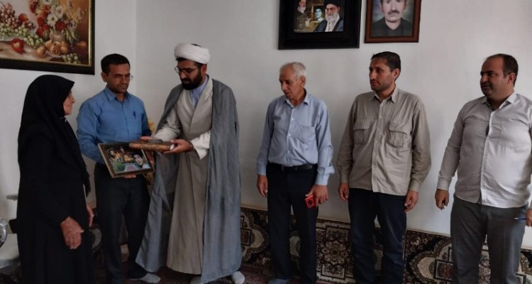 دیدار با خانواده معظم شهدای اسلام آبادغرب+عکس