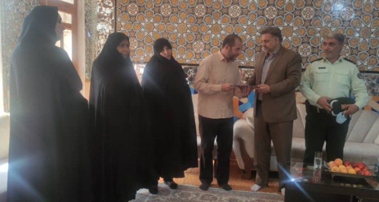 دیدار با آزاداگان سرافراز دوران دفاع مقدس در شهرستان اسلام آبادغرب