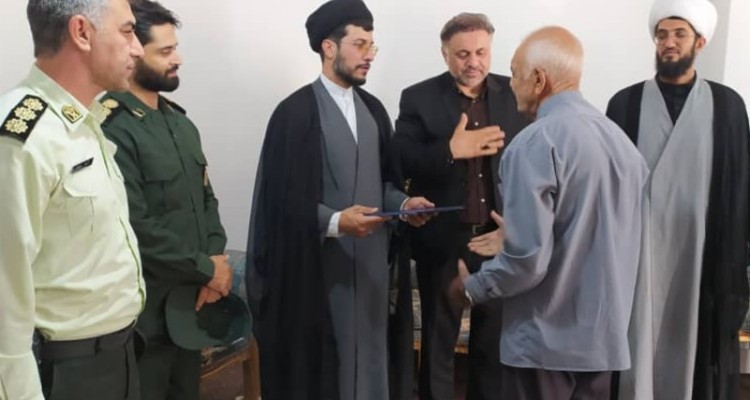 دیدار مسئولین شهرستان با خانواده معظم شهدا در اسلام آبادغرب+تصاویر