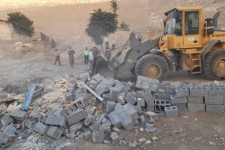 قلع و قمع 3 مورد ساخت و ساز غیرمجاز در اراضی ملی اسلام آبادغرب